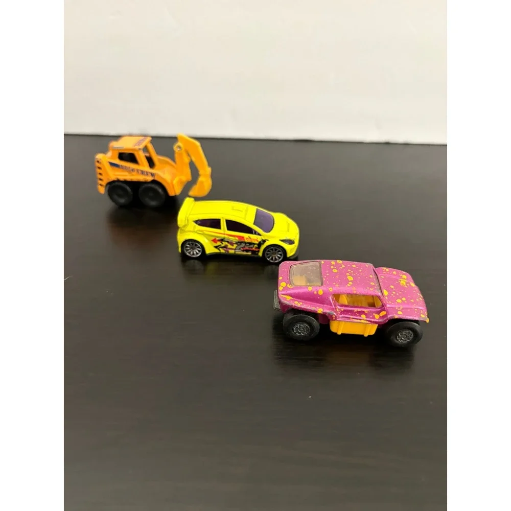 Hot Wheels Kids Toy Car Lot Blue Carrying Case 23 Diecast Vehicles Mixed Colors
